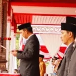 Kendek Rante Bacakan Teks Proklamasi pada Upacara HUT RI ke-80 di Makale Tana Toraja