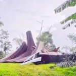 Lumbung dan Rumah Warga Disapu Angin Puting Beliung di Sangalla Utara