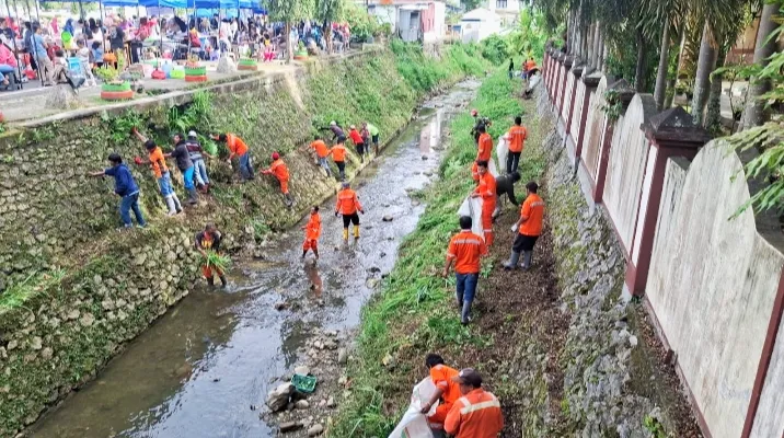 CFD di Plaza Kolam Makale Dipuji: Area Bersih, Tanpa Sampah Plastik
