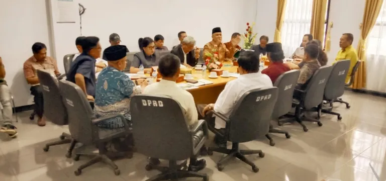 Panitia DOB Provinsi Luwu Raya–Toraja RDP dengan DPRD Tana Toraja
