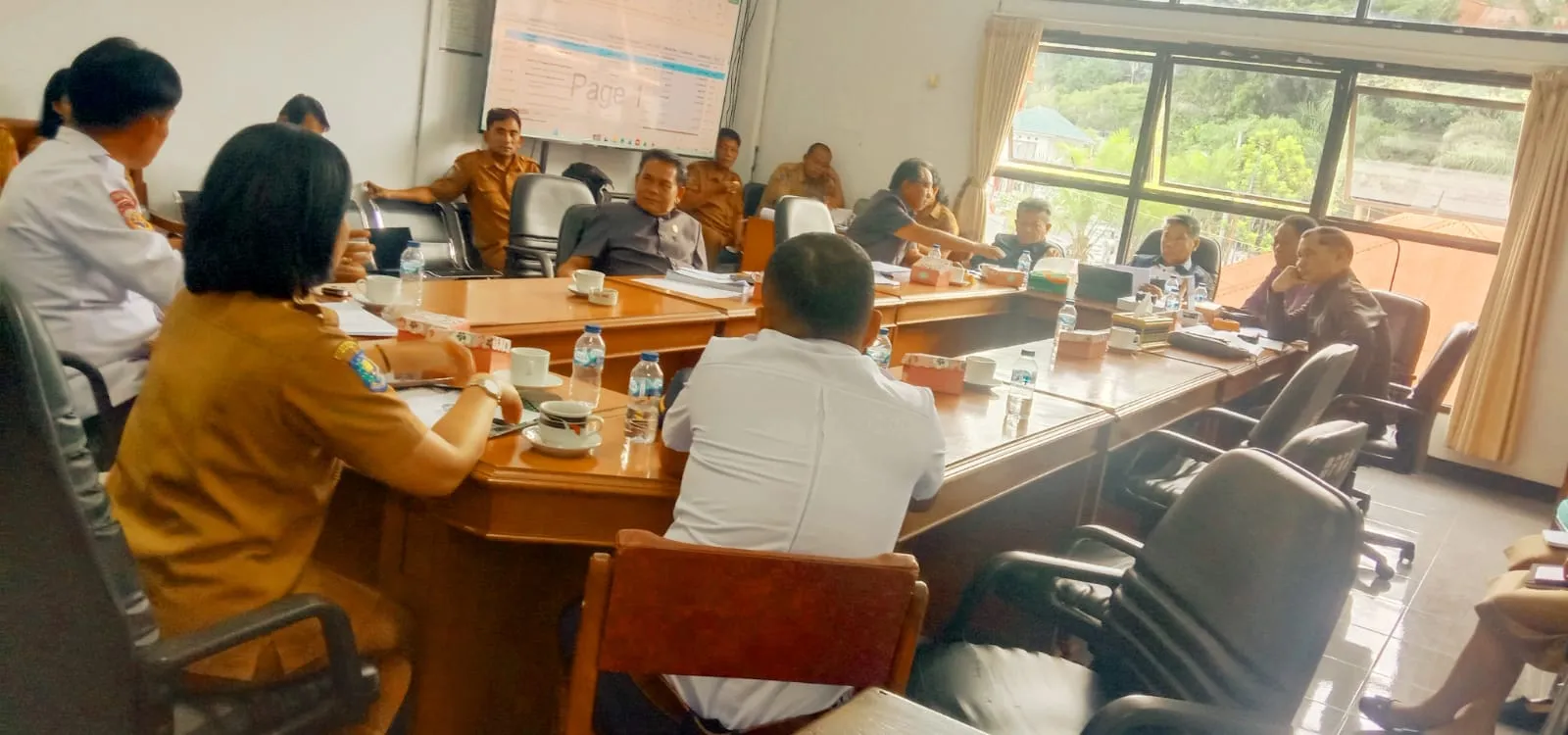 Pansus LKPJ Geram Parkir Dibahu Jalan Kota Makale Penyebab Kemacetan