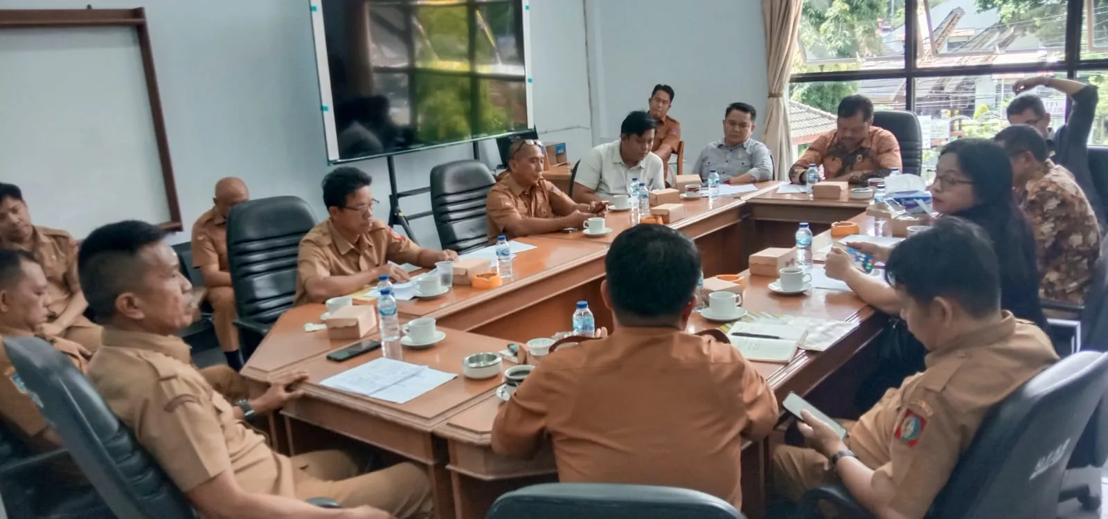 Pansus Kelembagaan Lanjutkan Pembahasan Bersama Tuju OPD