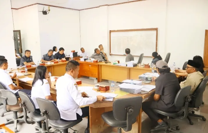 Banggar-TAPD Tana Toraja Maraton Bahas Serapan Anggaran 2025