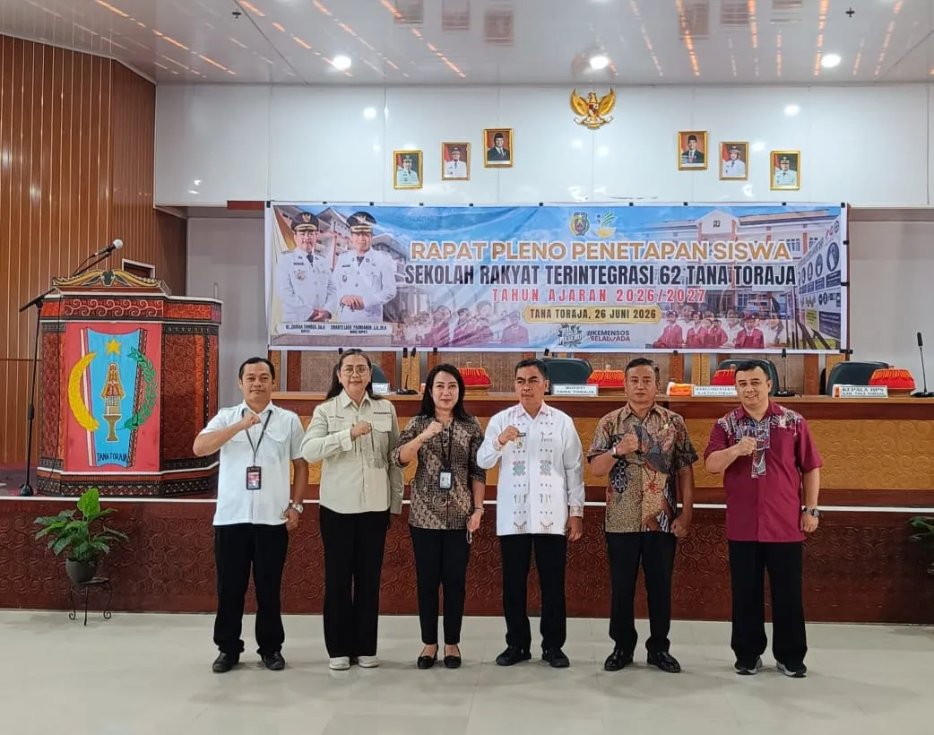 Bupati Zadrak Pimpin Rapat Pleno Penetapan Siswa Tahun Ajaran 2026-2027