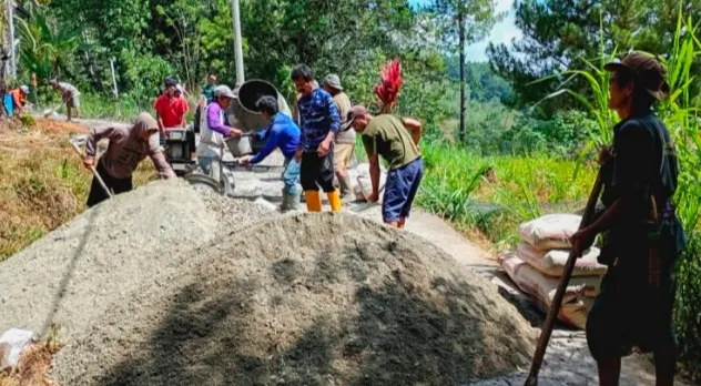 Marak Warga Tana Toraja Swadaya Infrastruktur