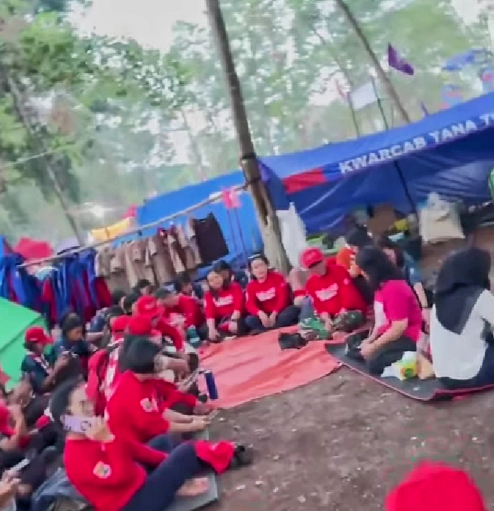 Dr Erni Sambangi Peserta Jamnas Pramuka Tana Toraja di Cibubur
