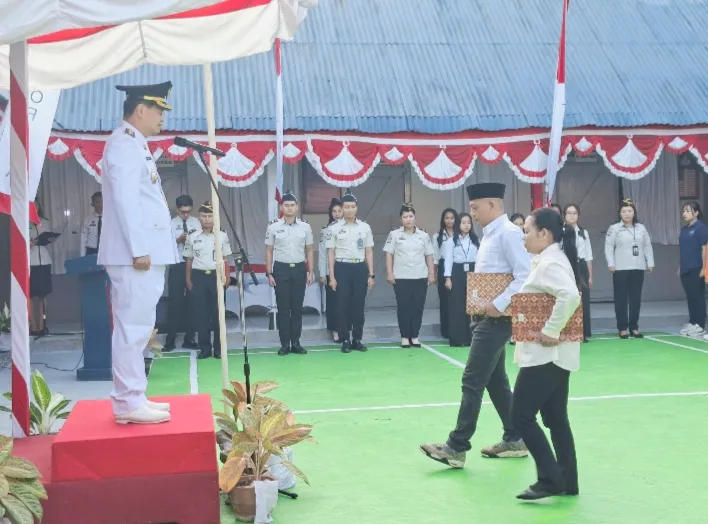 Semarak HUT Ke-81 RI Rutan Makale Serahkan Remisi Umum