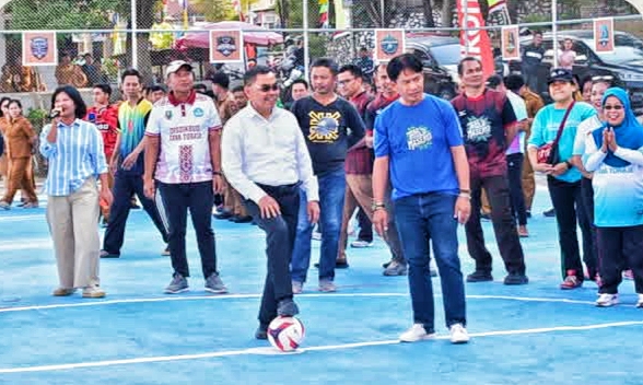 Bupati Zadrak Buka Turnamen Futsal Tana Toraja Masero