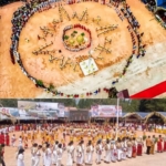 Warga Toraja Arak Hasil Bumi di Festival Tallu Lolona