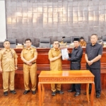 Bupati Tana Toraja Serahkan KUA-PPAS Perubahan APBD 2026 ke Dewan